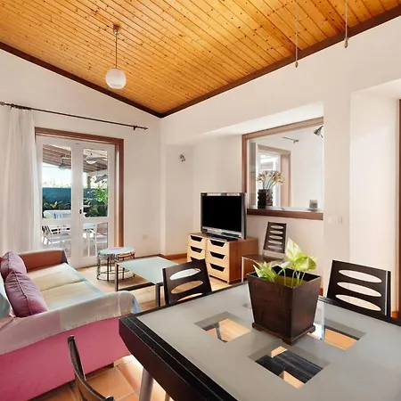 Апартаменты La Calabacera Casa Amarilla N0075 *